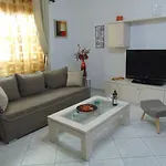 Eleni's Place Apartment