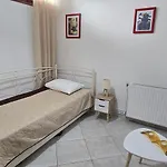 Eleni's Place Apartment