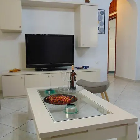 Eleni's Place Appartamento