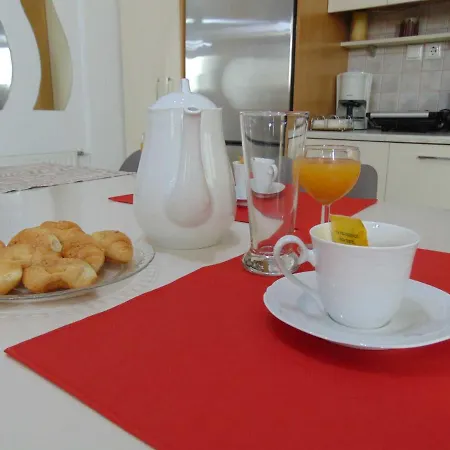 Eleni's Place * Naxos City