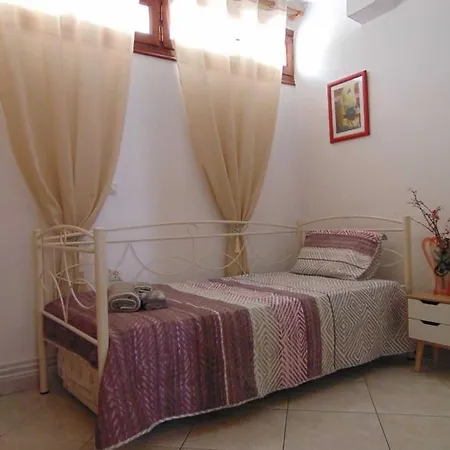 Eleni's Place Naxos City