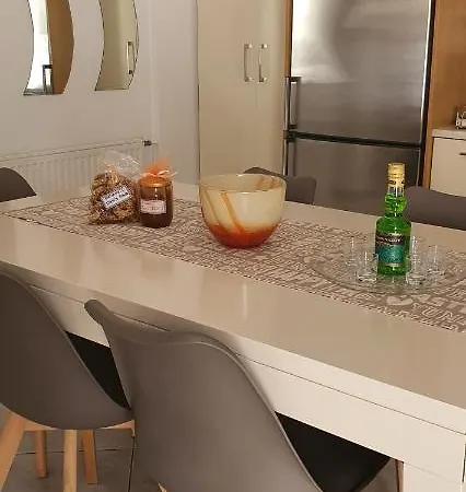 Eleni's Place Naxos City