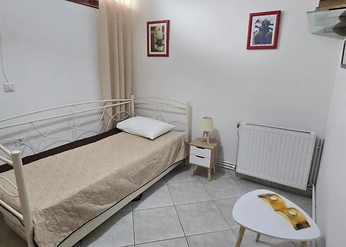 Eleni's Place Apartment